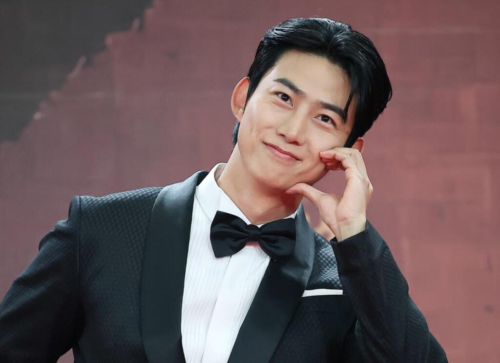 옥택연 여자친구와 10년 연애 후 결혼? 와이프 얼굴·인스타·첫사랑 김평화·군대·군복 이슈까지 총정리